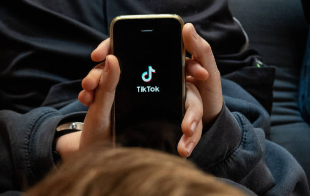 Celular com aplicativo Tik Tok