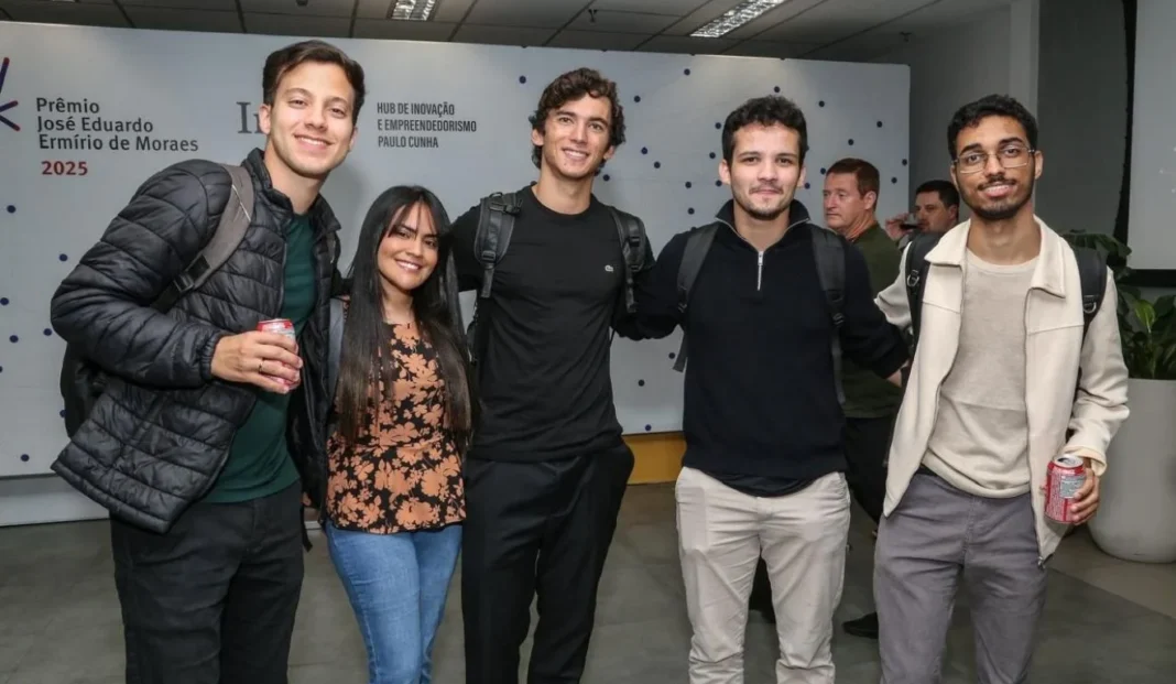 Estudantes fundadores do Passabot