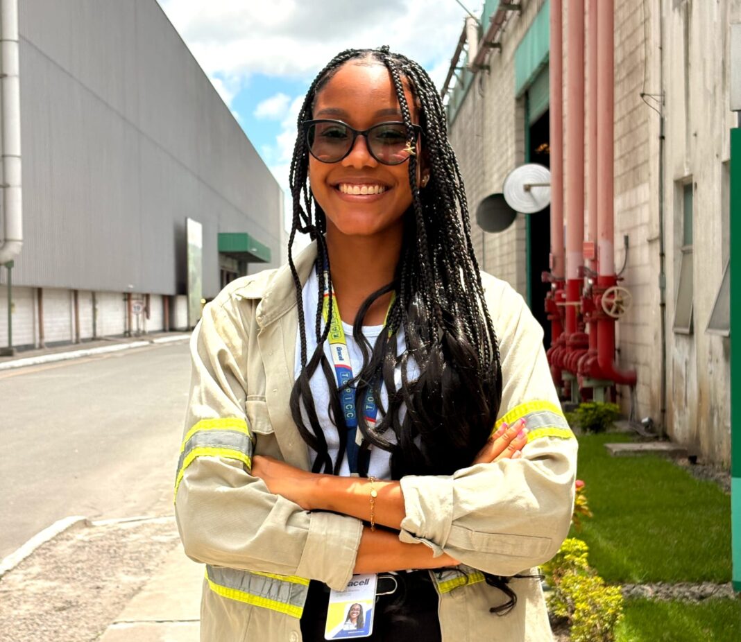 Renata Passos é aprendiz do departamento pessoal da Bracell