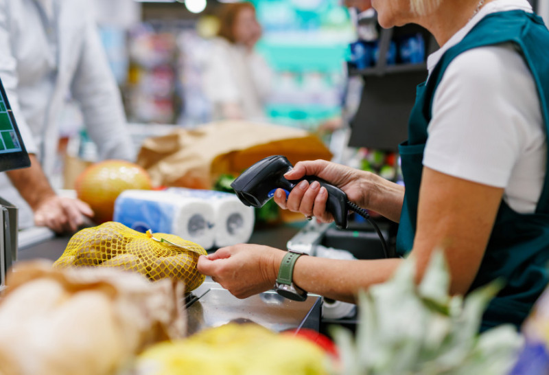 Check out em supermercado