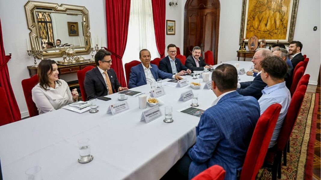 Dirigentes da Schomacker e dirigentes de Santa Catarina