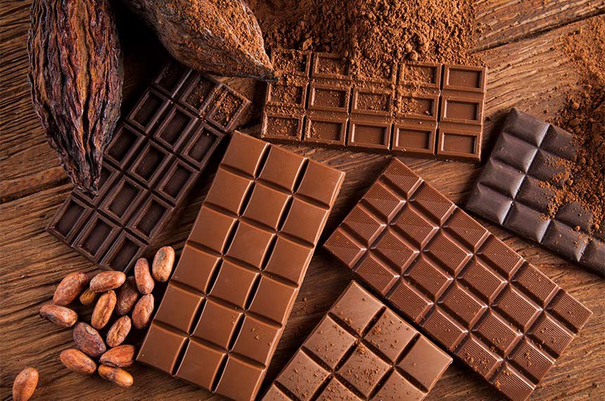 Cacau, sementes de cacau e chocolates
