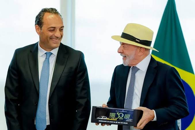 Antonio Filosa e Lula da Silva