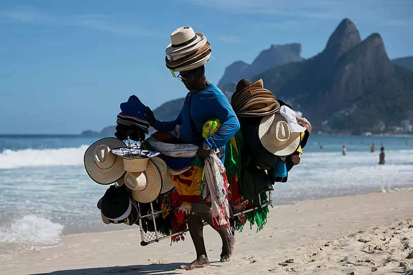 Vendedor ambulante na praia