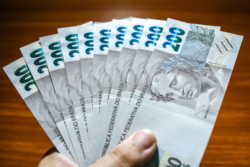 Cédulas de duzentos reais