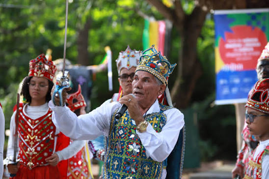 Ciclos de Saberes de Mestras e Mestres das Culturas Tradicionais e Populares e das Artes.
