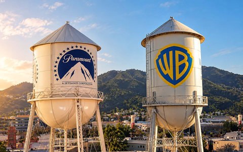 Reservatórios de água com as marcas da Paramount e Warner